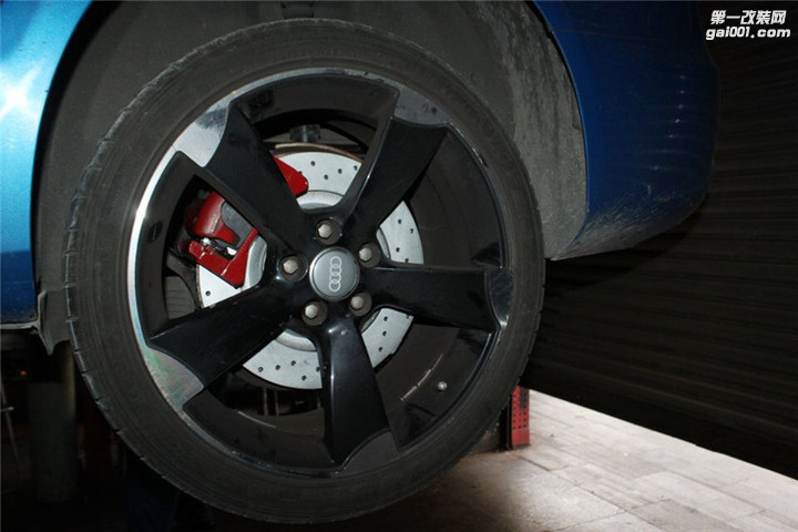 奥迪RS5升级RS6刹车卡钳套装28.jpg