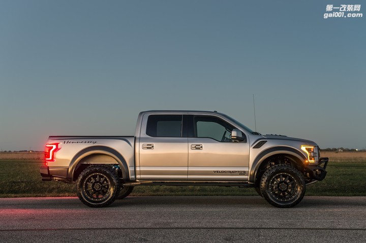 hennessey-performance-tunes-the-2017-ford-f-150-raptor-to-605-hp_3.jpg