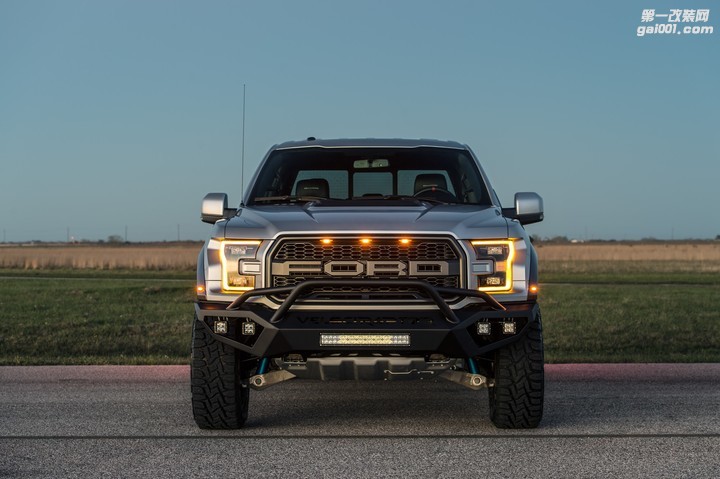 hennessey-performance-tunes-the-2017-ford-f-150-raptor-to-605-hp_4.jpg