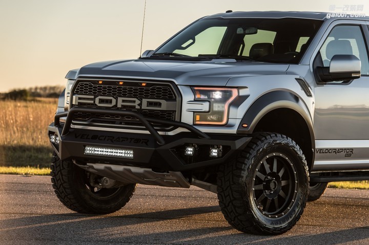 hennessey-performance-tunes-the-2017-ford-f-150-raptor-to-605-hp_6.jpg