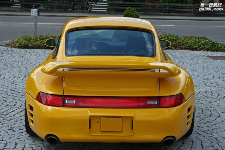 ruf-turbo-r-is-now-available-with-full-carbon-fiber-skin-it-s-also-got-590-hp_9.jpg