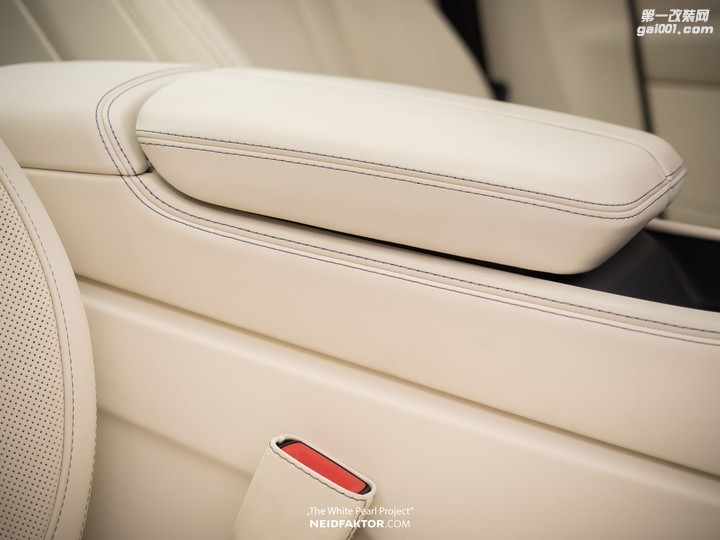 audi-sq7-gets-carbon-fiber-and-cream-leather-interior-from-neidfaktor_15.jpg