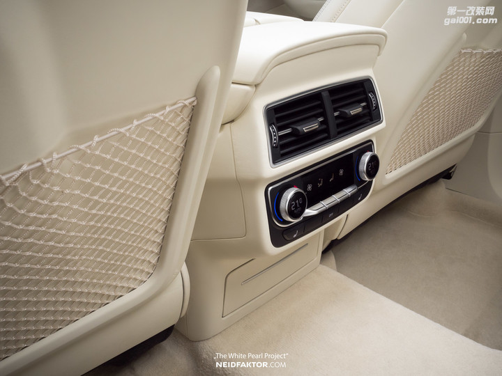 audi-sq7-gets-carbon-fiber-and-cream-leather-interior-from-neidfaktor_25.jpg