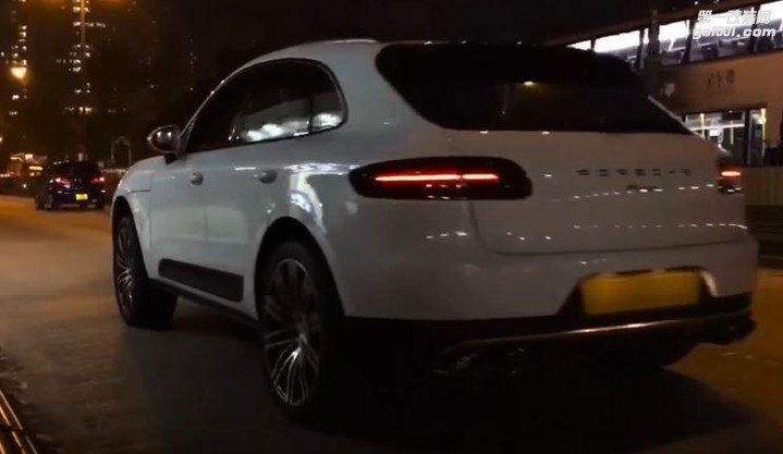 base-porsche-macan-with-20-liter-turbo-sounds-angry-with-armytrix-exhaust_3.jpg