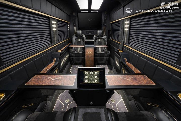 Carlex-Mercedes-Benz-Jet-Van-interior.jpg