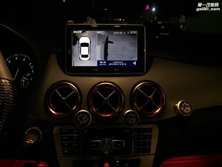 奔驰B200 加装高清360度全景行车记录仪加装