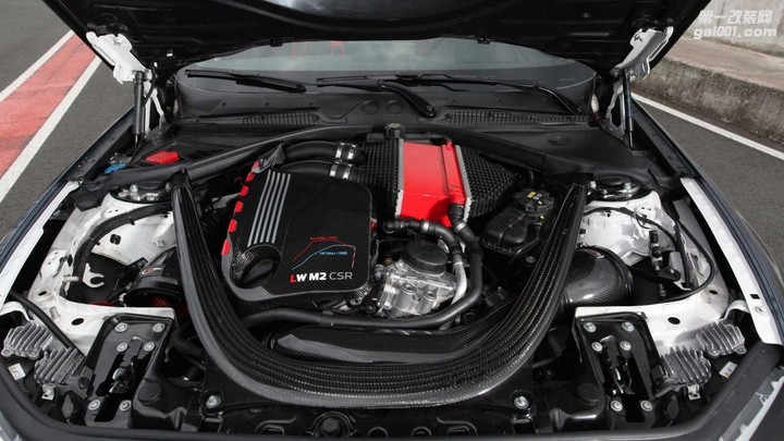 Lightweight-Performance-BMW-M2-CSR-engine-1280x720.jpg