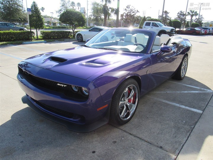 2016-dodge-challenger-srt-hellcat-convertible-in-vero-beach-fl_13.jpg