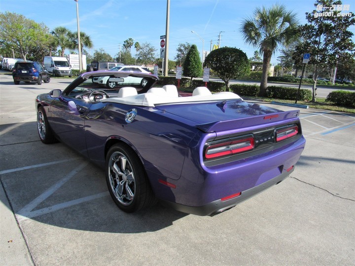 2016-dodge-challenger-srt-hellcat-convertible-in-vero-beach-fl_27.jpg