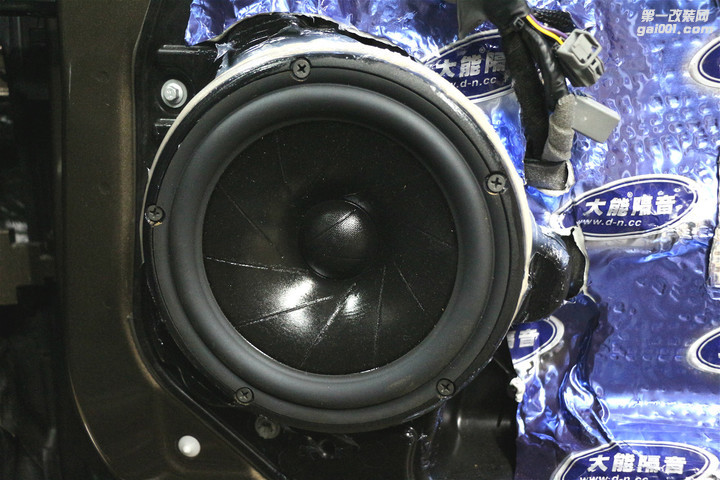 广州沃尔沃XC60音响改装-大能四门隔音——广州车元素
