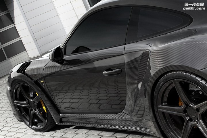 Topcar发布全碳保时捷911 Stinger GTR套件