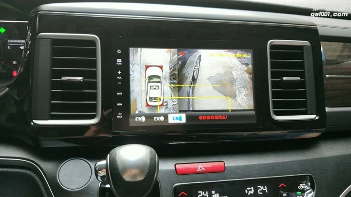 艾力绅改装360度全景行车记录仪倒车影像