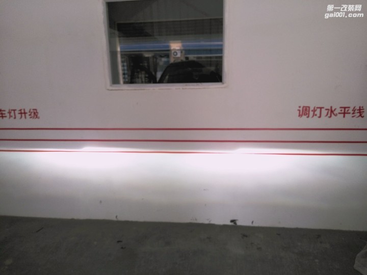 郑州亮晶晶改灯大众途安车灯升级改装海拉5双光透镜氙气灯