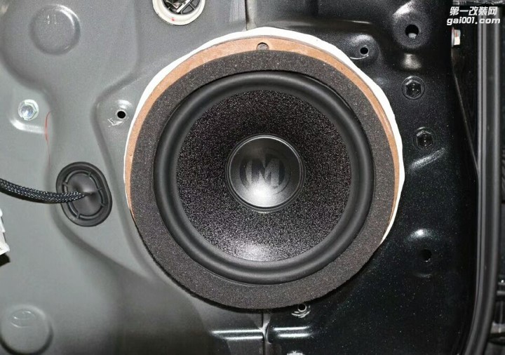 丰田RAV4全套汽车音响改装升级美国曼菲斯