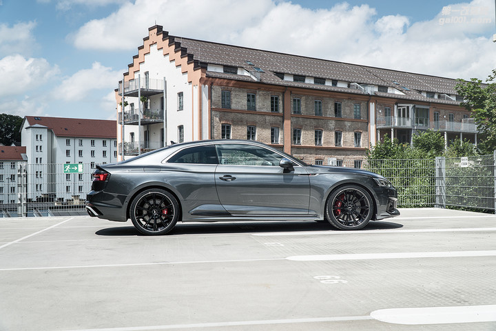 ABT_Audi_RS5_parking_deck_side_3.jpg