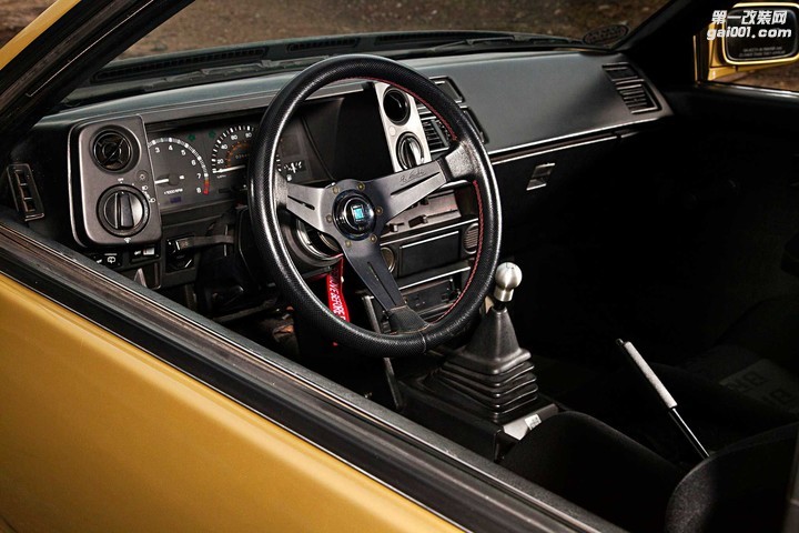 1986-toyota-corolla-gts-nardi-steering-wheel.jpg