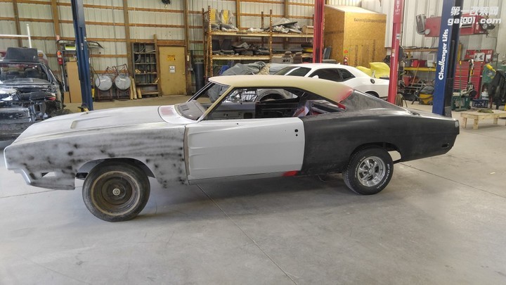 1969-dodge-charger-body-dropped-onto-challenger-hellcat-shell-in-monster-swap_13.jpg