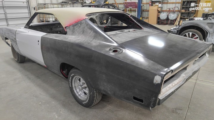 1969-dodge-charger-body-dropped-onto-challenger-hellcat-shell-in-monster-swap_14.jpg