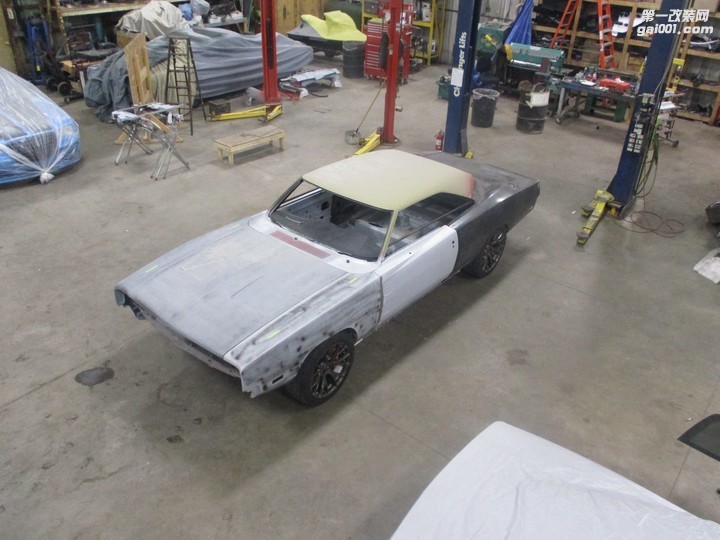 1969-dodge-charger-body-dropped-onto-challenger-hellcat-shell-in-monster-swap_27.jpg