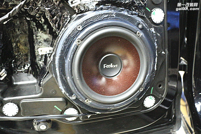 广州大众途锐主动分频音响改装 丹麦绅士宝UT-6.2