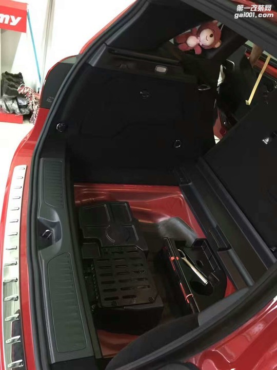 深圳奔驰B级B200B180改装原厂哈曼卡顿音响L7环绕音响