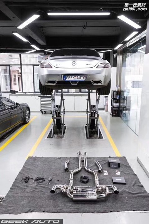 奔驰SLS AMG 升级RES中尾段智能可变阀门排气系统；