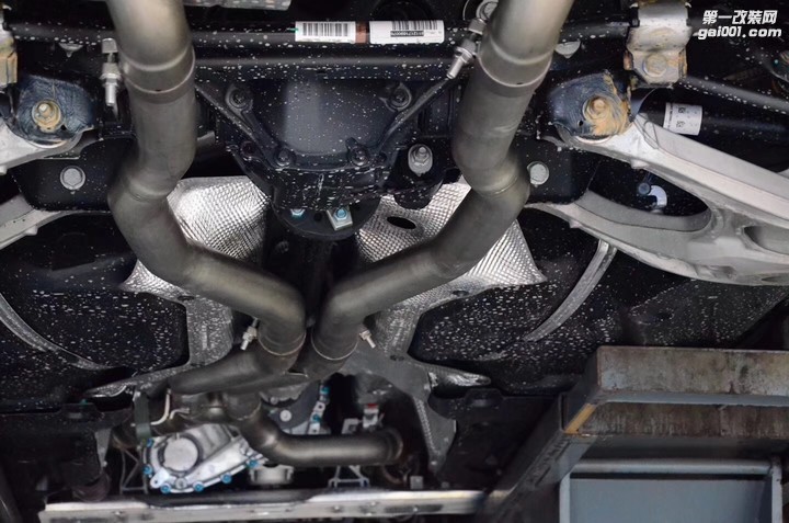 奔驰GLS450 改装RES中尾段智能可变阀门排气系统作业分享；