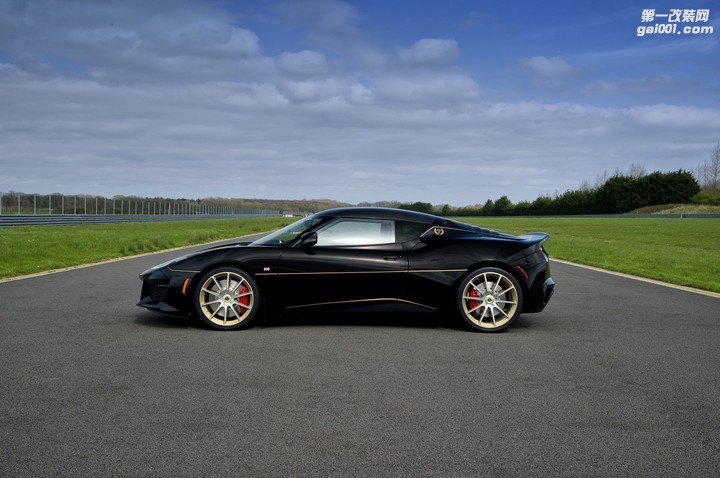 2017-lotus-evora-sport-410-gp-side.jpg