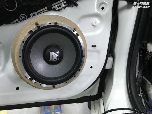 4DR-C165两分频套装中低音细节展示.jpg