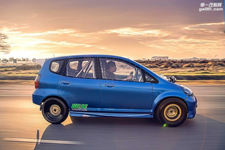 2004-honda-jazz-custom-fenders.jpg