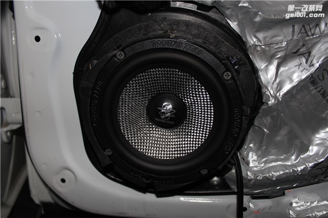 寻找最美音乐 奔驰GL500改装全套汽车音响-贵阳惠音源