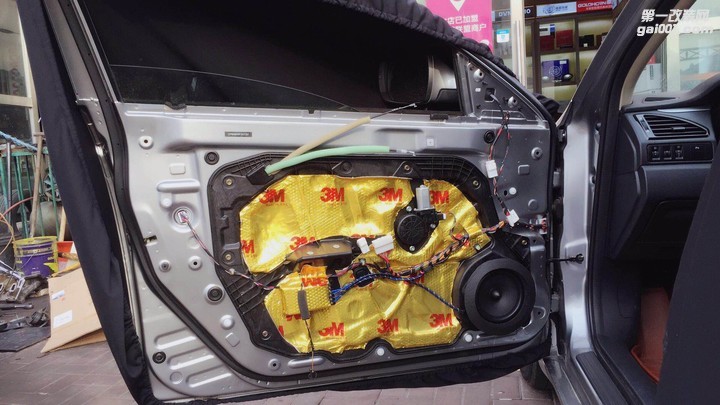 齐齐哈尔龙军汽车音响改装-奔腾B70升级艾索特MK165