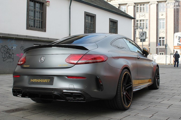 manhart-amg-c63-s-coupe-cr700-is-brutally-loud-does-100-to-200-km-h-in-54s_4.jpg