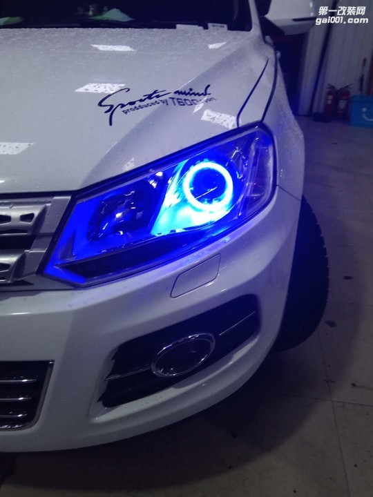 哈尔滨新款众泰T600车灯亮度改装 改Q5透镜