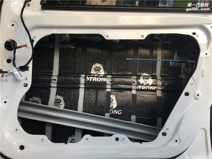 奔驰GLA全车升级改装狮龙隔音——清远征途汽车音响