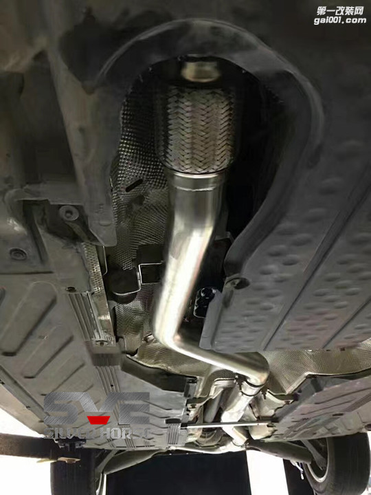 奔驰C级C200L升级改装中尾段双边单出可变阀门排气系统改...