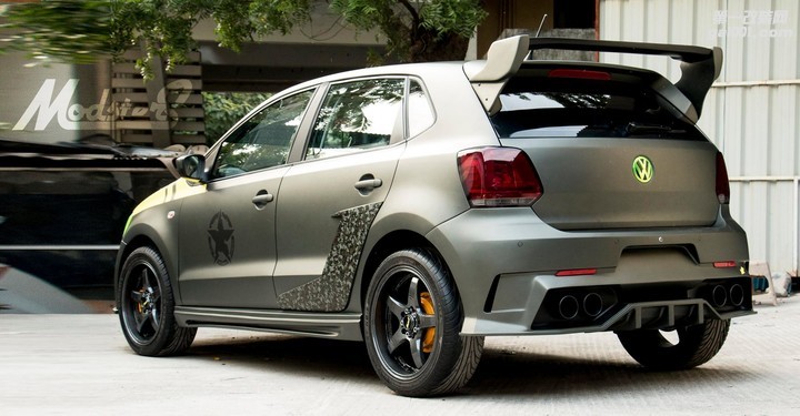 vw-polo-tuning-combines-fake-carbon-with-drum-brakes-and-four-exhausts-118795_1.jpg
