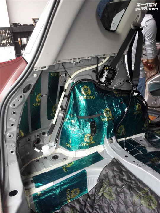 丰田RAV-4全车升级改装狮龙隔音——清远征途汽车音响