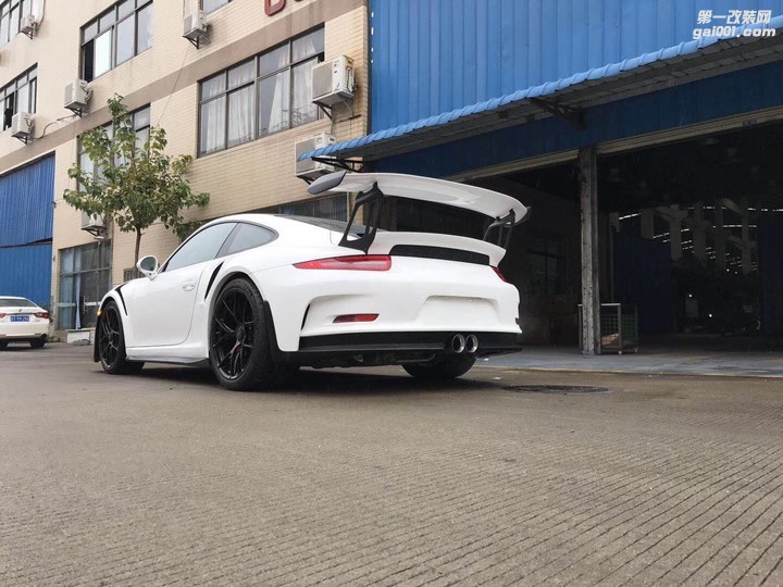 保时捷911 GT3 RS 改装RES尾段高性能排气系统；