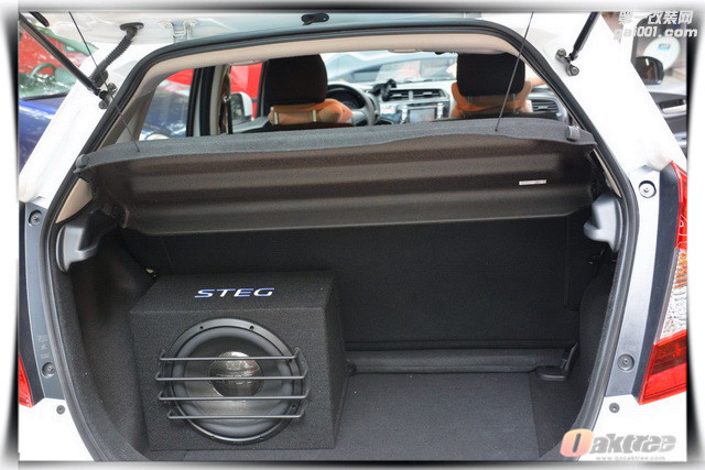 9意大利STEG ST12超低音安装效果.jpg