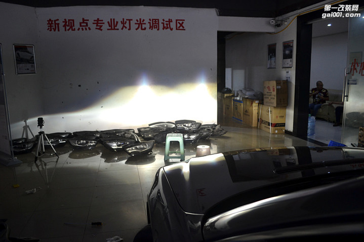 【重庆新视点车灯】宝马7系升级改装进口海拉5透镜