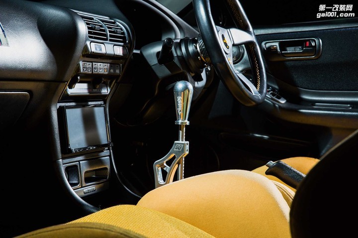 lowered-2-perfection-crew-2000-honda-integra-type-rx-ktuned-billet-shifter.jpg