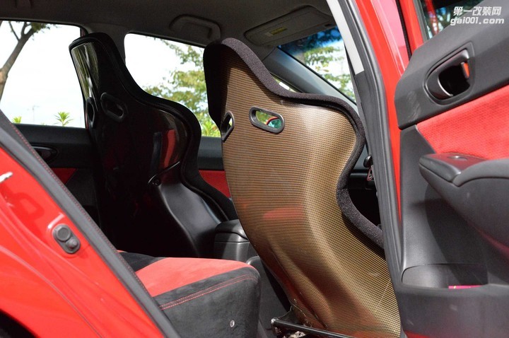 lowered-2-perfection-crew-2007-civic-mugen-rr-spoon-sports--bucket-seat.jpg