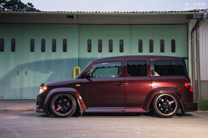 lowered-2-perfection-crew-element-sc-volk-racing-te37s.jpg