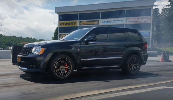 hellcat-engined-jeep-grand-cherokee-does-amazing-108s-1-4-mile-tops-trackhawk-118894_1.jpg