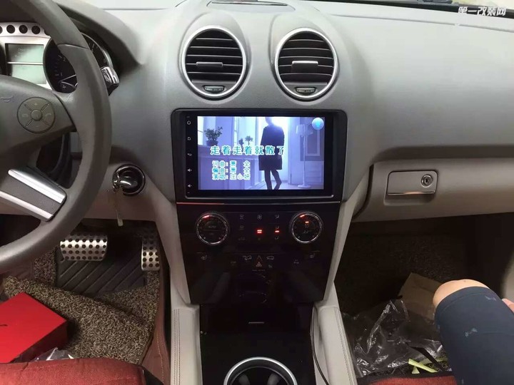 深圳老款奔驰GL320 GL400 GL500改装安卓大屏导航倒车影像