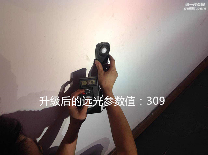 汽车大灯改装广州比亚迪大灯改海拉5透镜飞利浦XV4800K套装