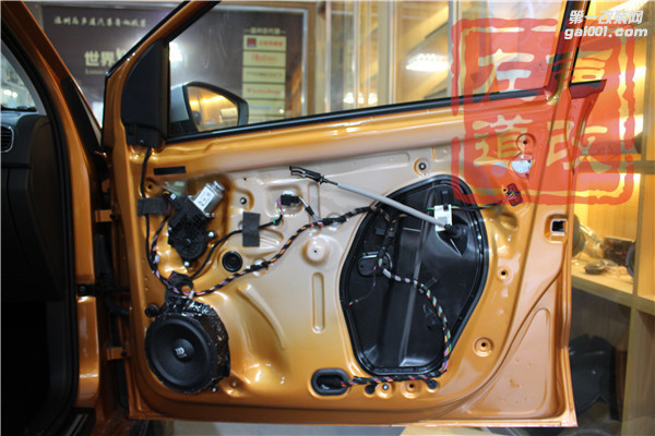 温州左声道大众POLO汽车音响改装升级摩雷玛仕舞+雷贝琴U6