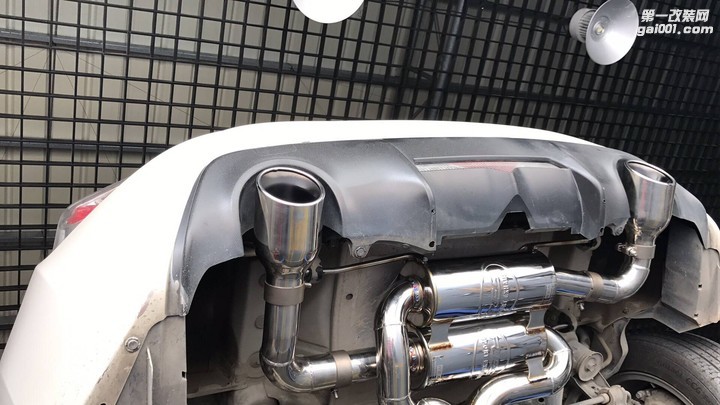 丰田86 改装RES中尾段双边单出高性能排气系统，声浪扎实