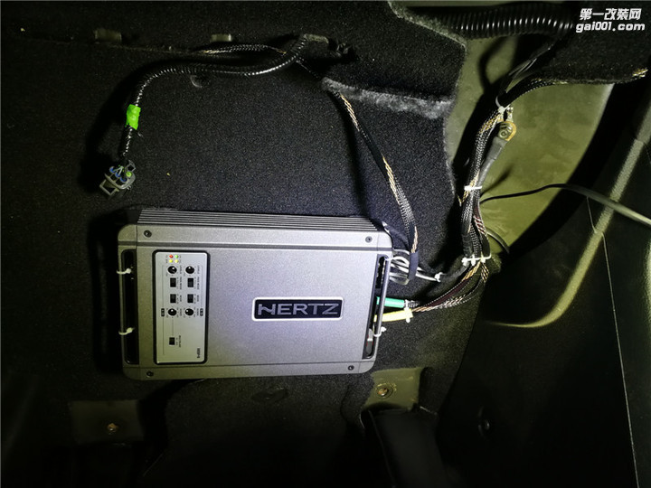 西安上尚吉普牧马人音响改装RS 意大利赫兹MPX165 功放HDP4